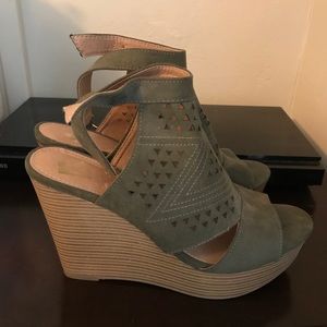 Green wedge heels
